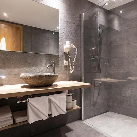 Herzblick Gmbh 아파트호텔 4*