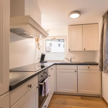 Apart-hotel Herzblick Gmbh