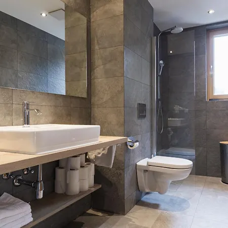 Apart-hotel Herzblick Gmbh