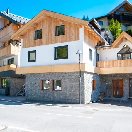 Apart-hotel Herzblick Gmbh 4*